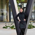 Dámský černý kabát ze softshellu