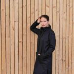 Dámský černý kabát ze softshellu