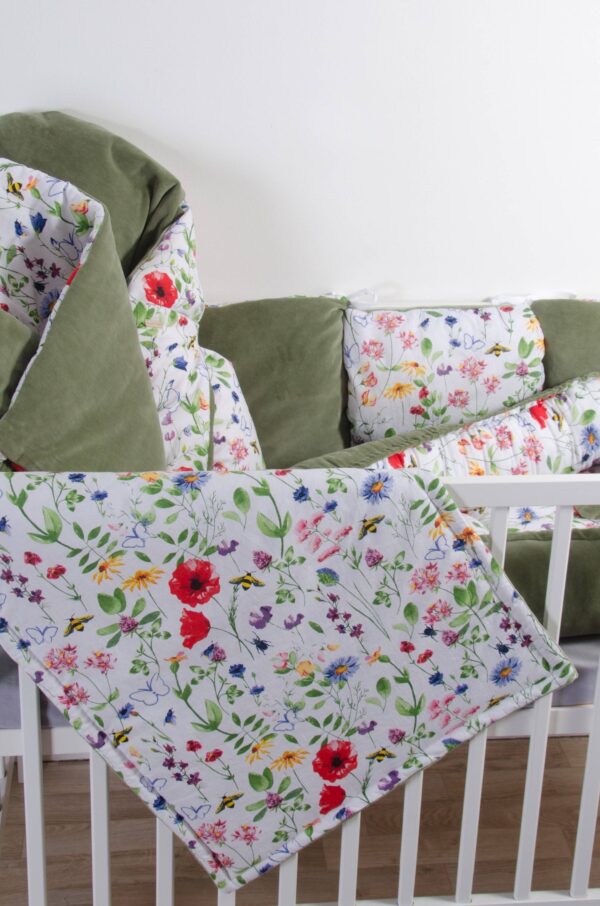 Přikrývka a polštářkový mantinel - vzor louka, olivový samet