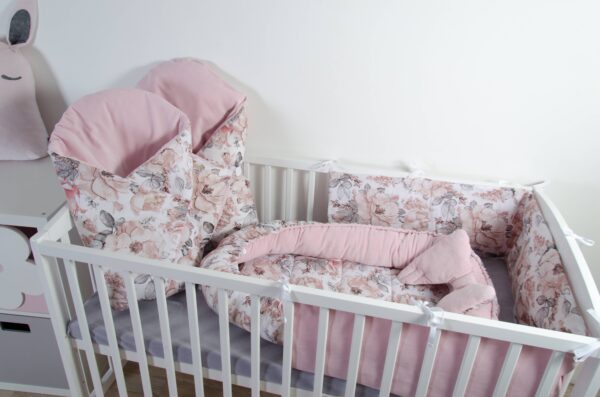 Rychlozavinovačka a plochý mantinel - vzor květy, růžový samet