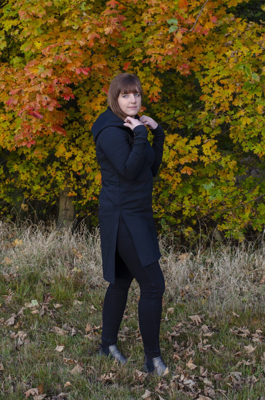 Černá tunika s kapucí