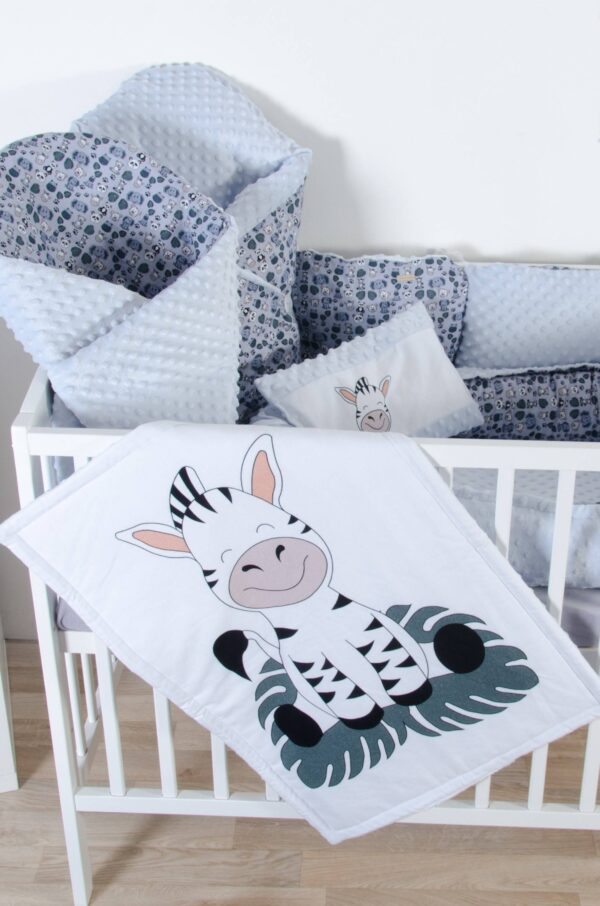 Polštářek a přikrývka - vzor zebra, bleděmodré minky