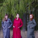 Khaki kabát s klopou ze softshellu na patenty