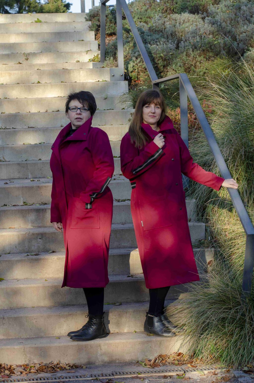 Zimní červený softhellový oversize kabát na patenty