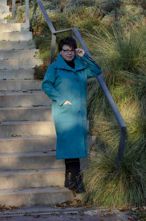 Zimní tyrkysový softhellový oversize kabát na patenty