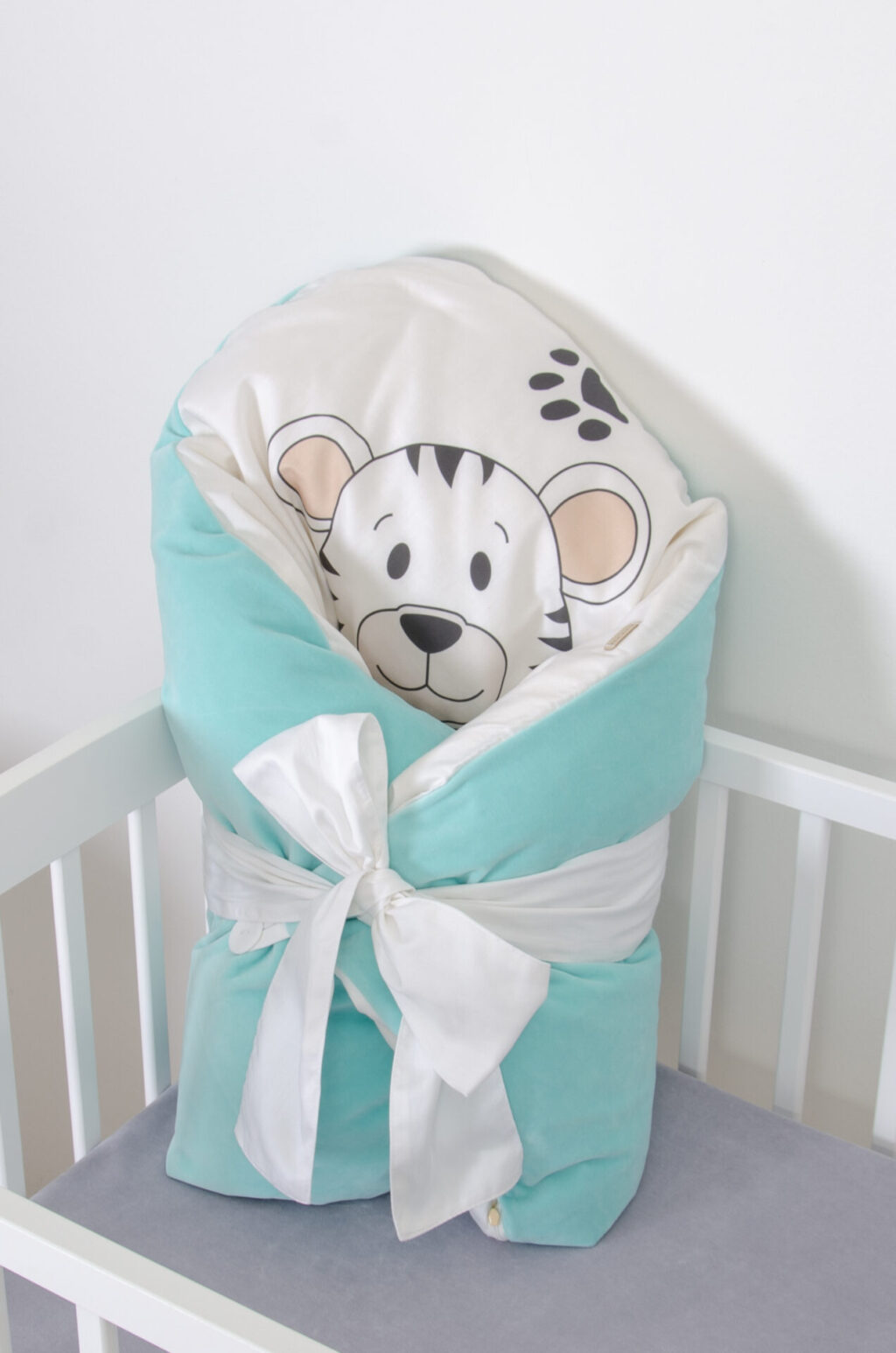 Péřová oboustranná zavinovačka - vzor tygr, tyrkysový samet