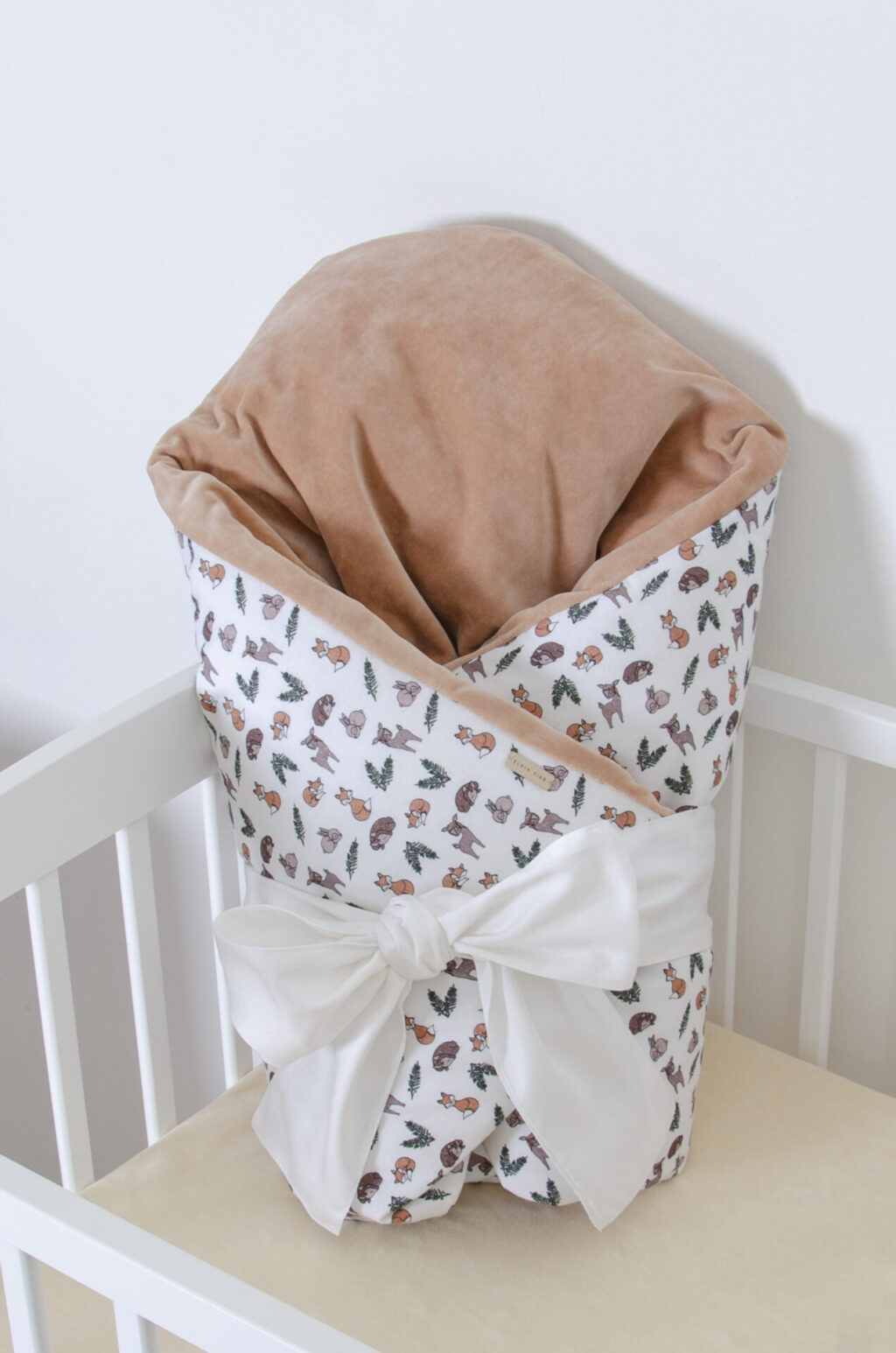 Péřová oboustranná zavinovačka - vzor les, béžový samet