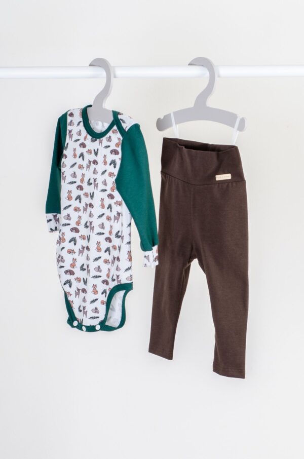 Set body s dlouhým rukávem a tepláky - vzor les