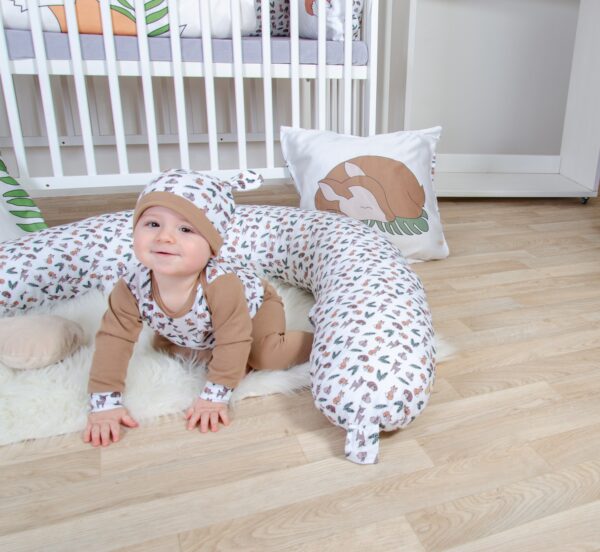 Set body s dlouhým rukávem, béžové tepláky, čepička a kojící polštář - vzor lesní zvířátka