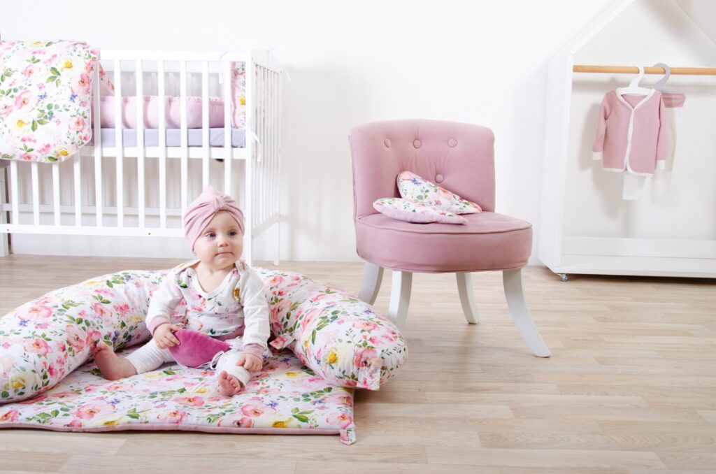 Set body, legín se sukýnkou a kabátkem - vzor květy