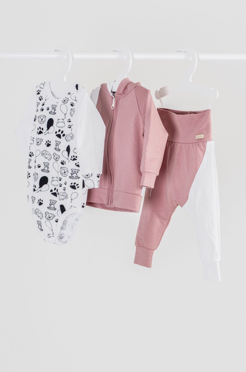 Set body s dlouhým rukávem, baggy a mikina na zip s kapucí z bambusu